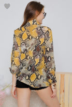 Load image into Gallery viewer, Snakeskin Button Up Top
