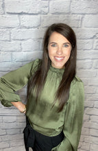 Load image into Gallery viewer, Olive Shirred Blouse
